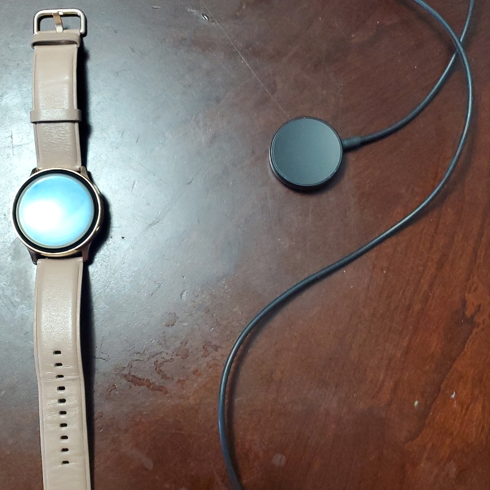 Samsung Galaxy Watch Active2 SM-R835U, 40mm, Gold, LTE